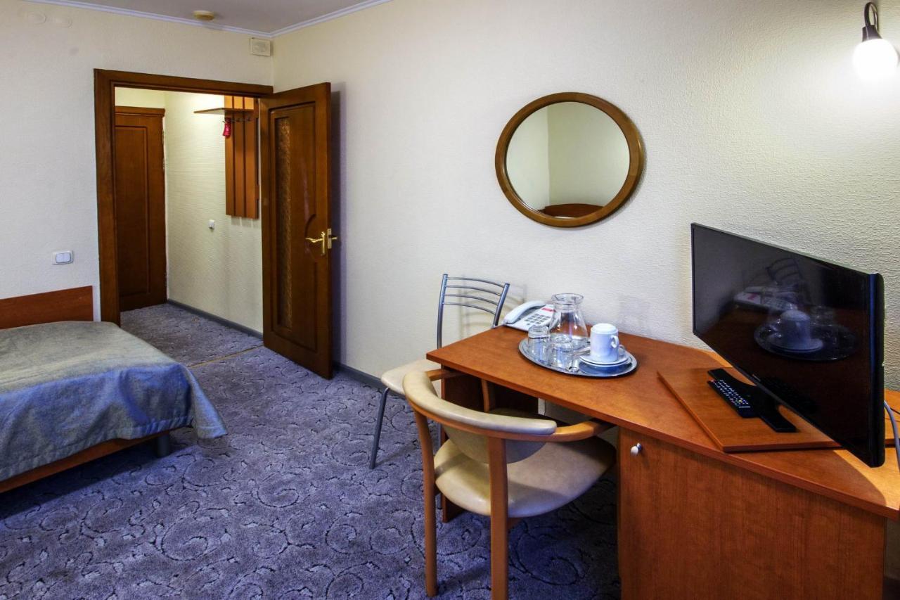 Tourist Hotel Minsk Exterior foto